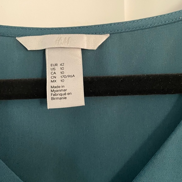 H&M teal blouse - Picture 2 of 5